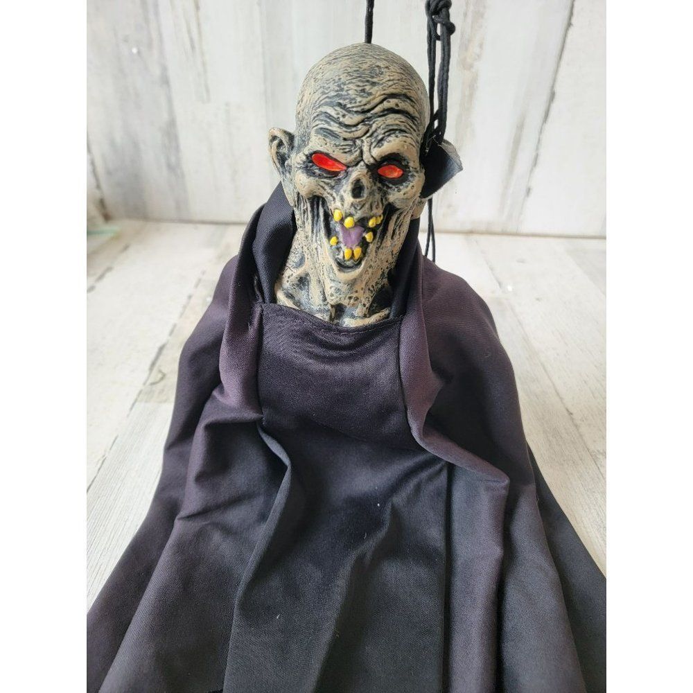 Paper magic group zombie head hanging‎ Halloween scary prop